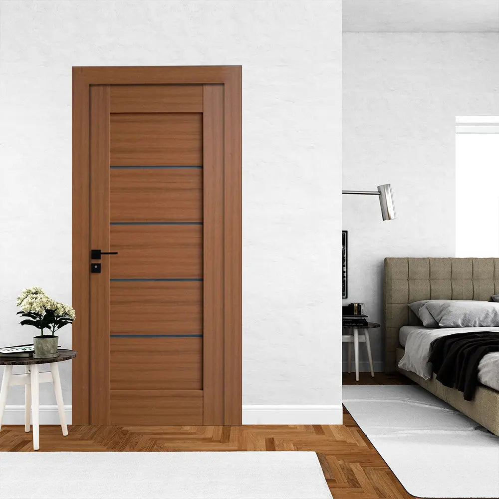 Ușă interior culoare teak JYA-066 cu toc reglabil – design cald, complet echipată