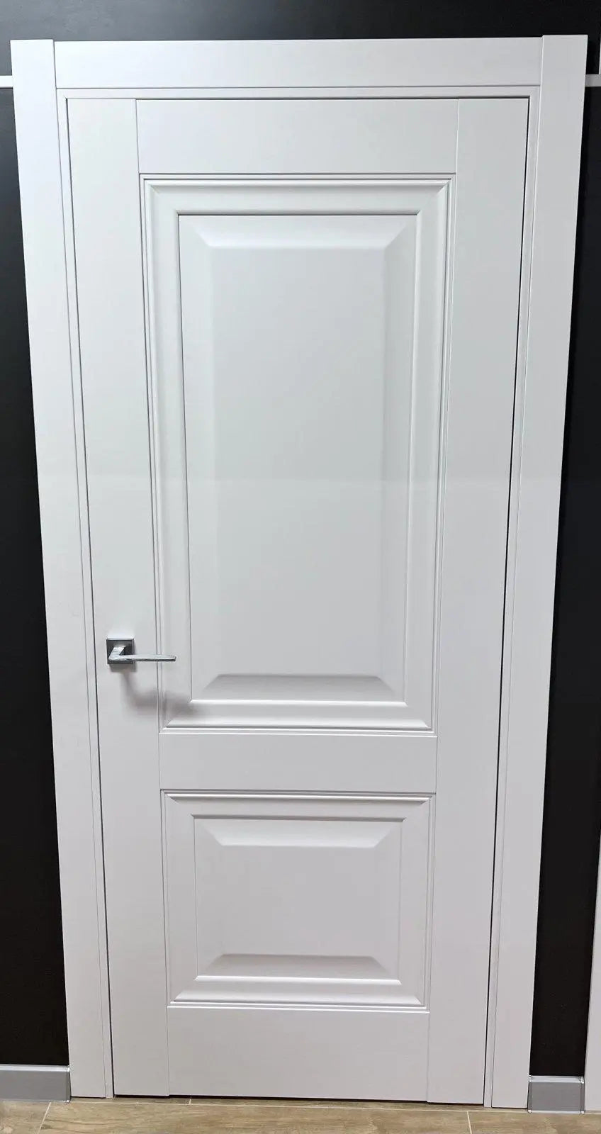 Ușă interior Elegant Lux albă – balamale ascunse, cu toc reglabil și design clasic-modern