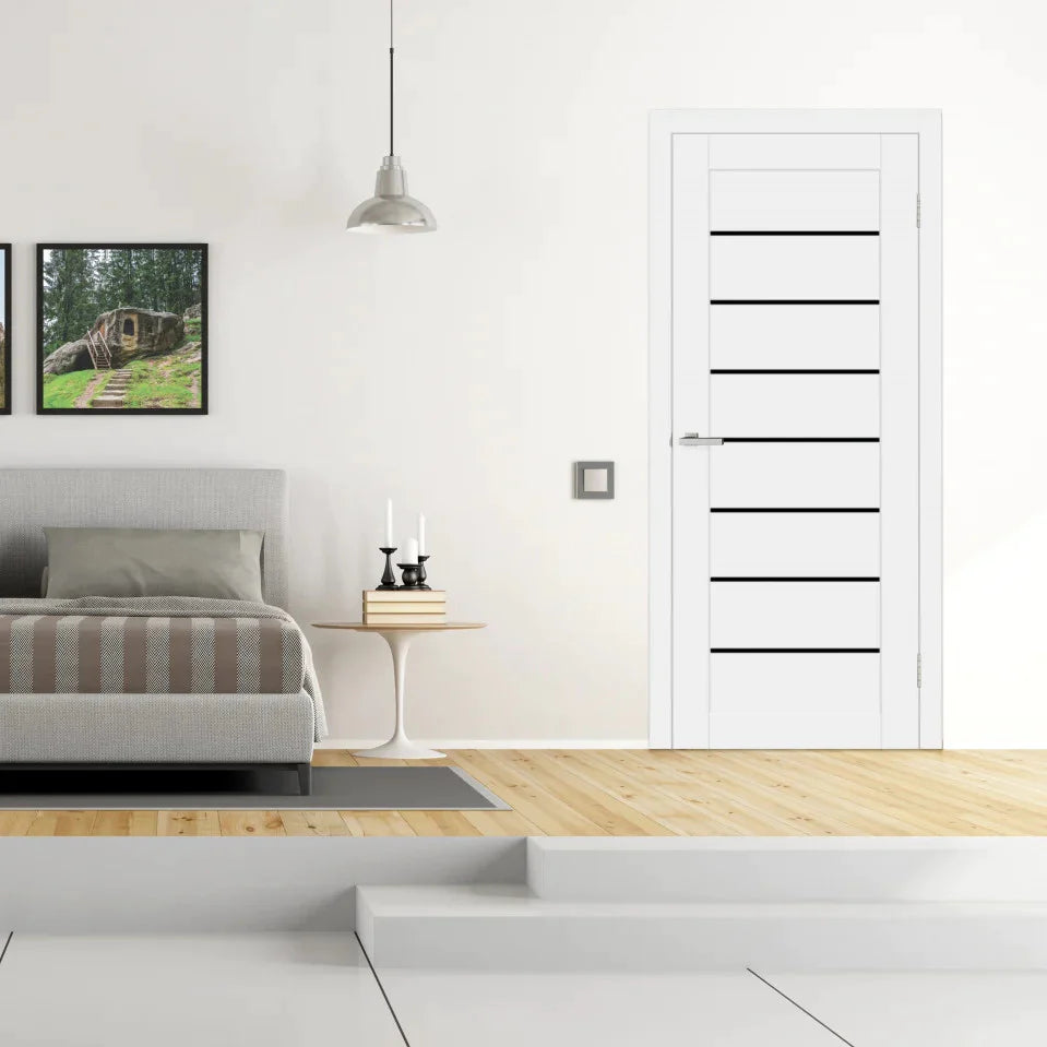 Ușă de interior Deco 10 White silk mat, cu sticlă neagră