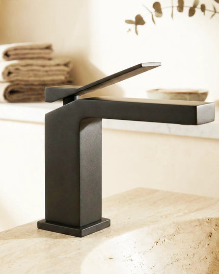 Baterie lavoar – Colecția Ourea – Negru mat