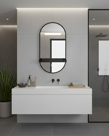 Oglindă LED Baie H-3086 cu Ramă și Raft Aluminiu Negru – Anti-aburire & 3 Lumini