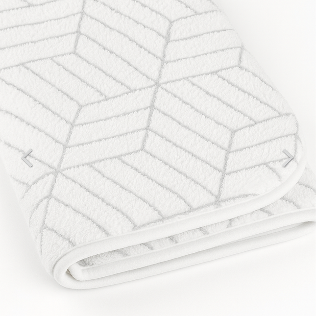 Covoras baie, SANITARY, imitatie casmir, 40x60 cm, alb cu model geometric, Dreptunghiular