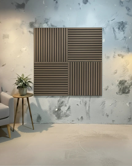 Panou riflaj decorativ XYPT-13 – lamele verticale nuc închis pe bază neagră