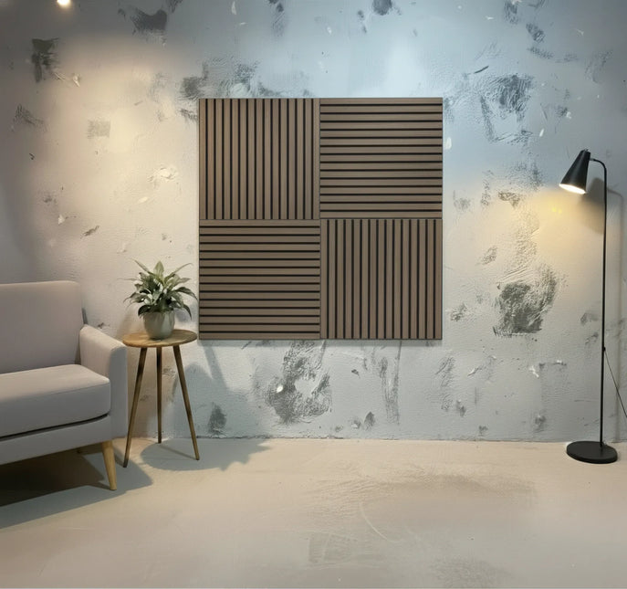 Panou riflaj decorativ XYPT-13 – lamele verticale nuc închis pe bază neagră