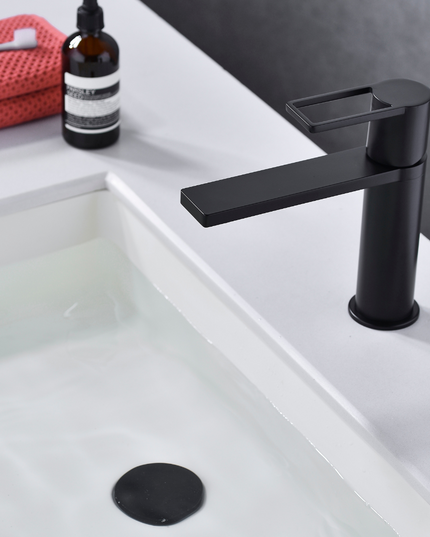 Baterie lavoar Essential, design modern, Negru, 5001-1