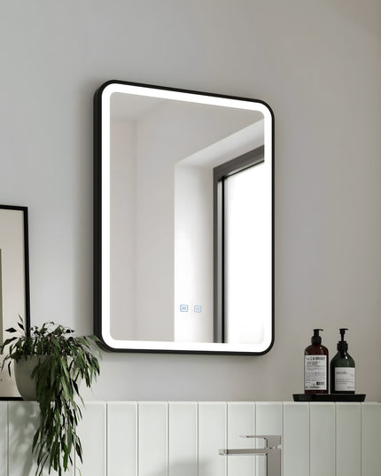 Oglindă LED H-1110 cu ramă aluminiu negru și funcție anti-aburire