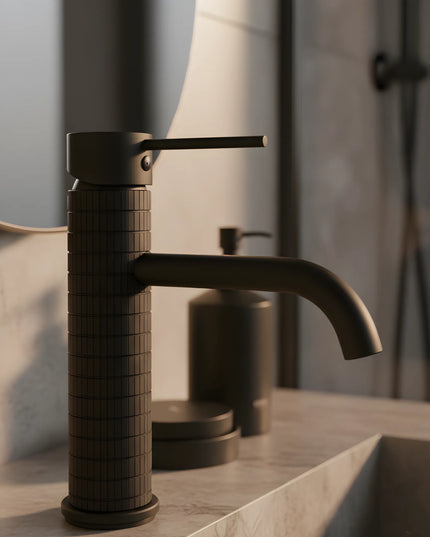 Baterie lavoar negru mat cu textură canelată – design contemporan din alamă solidă