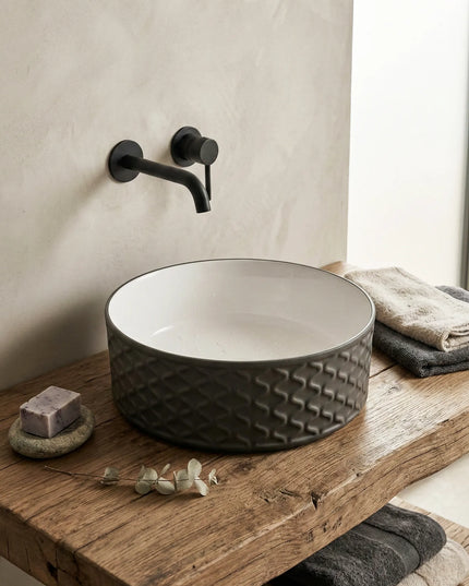 Lavoar rotund ceramic A787-CBKW-MRS – exterior negru texturat, interior alb lucios