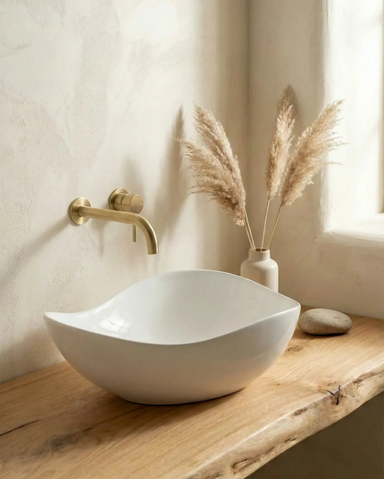 Lavoar ceramic A710 – alb lucios, formă atipică cu linii fluide