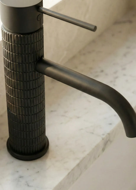 Baterie lavoar – Model Elion – Negru mat