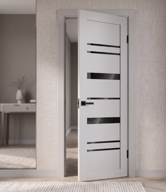 Ușă de interior T05-design cu inserții orizontale din sticlă