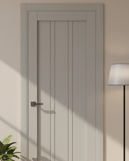 Ușă de interior ML-703 – Eleganță clasică cu accente verticale
