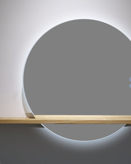 Oglindă Rotundă LED H-2004 cu Raft din Lemn – 3 Nuante de Lumină, Anti-Aburire, Touch Control