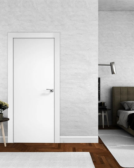 Ușă de interior Pulls alb mat cu toc reglabil – design discret, complet echipată, livrare rapidă