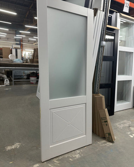 Ușa de Interior ML 1102 – Ușa cu geam satin și design în X / Millenium - Carlo Porte