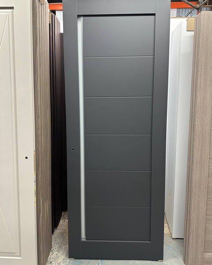 Ușă de interior ML-613 cu linii orizontale și geam satin – model urban / Millenium - Carlo Porte