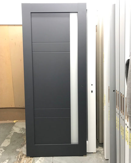 Ușă de interior Millenium ML 644 – Eleganță echilibrată cu fereastră verticală laterală / Millenium - Carlo Porte