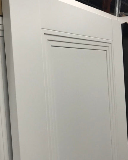 Ușă de interior ML 714 – Design clasic cu ramă sculptată în trepte / Millenium - Carlo Porte