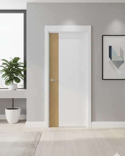 Ușă vopsită JYP-104 Alb cu inserție furnir și riflaj