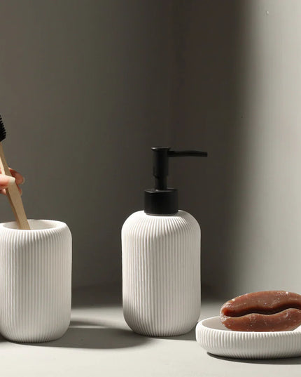 Set 3 piese accesorii de baie alb dungat