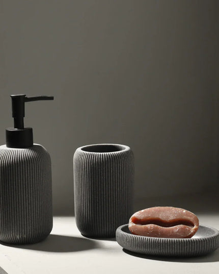 Set 3 piese accesorii de baie gri dungat