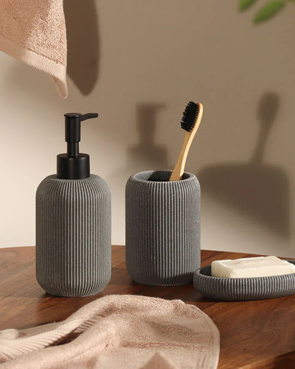 Set 3 piese accesorii de baie gri dungat