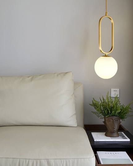 Lustra Nordic Luxury Glob Alb MX152/1 – Eleganță și Stil într-un Design Modern