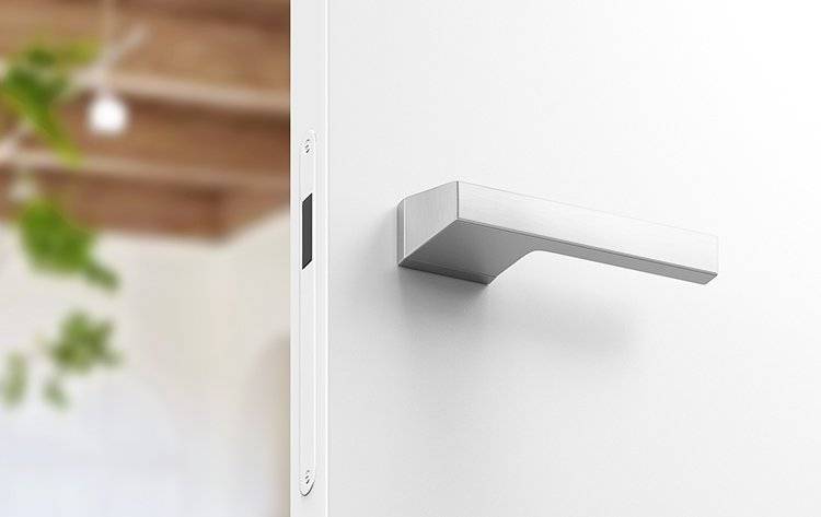 Mânere uși Maxima – Crom Satin cu Rozetă Yală Inclusă