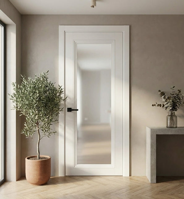 Ușă de interior T-13 cu sticlă sablată, design clasic-modern