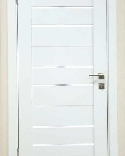 Ușă interior Bit 06 White Silk Mat – complet echipată, cu toc reglabil și design alb mat mătăsos