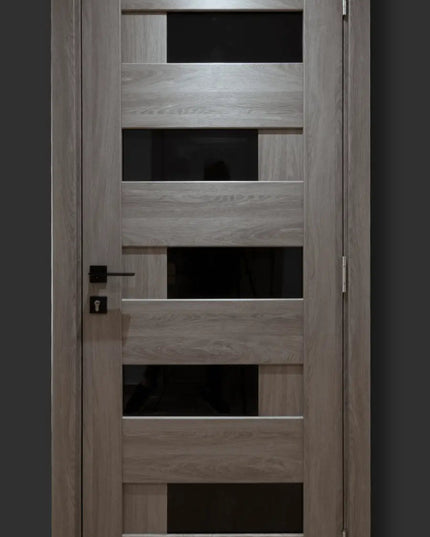 Ușă de interior RINO 16 Eugene Oak cu toc reglabil – aspect de stejar natural, complet echipată, livrare rapidă