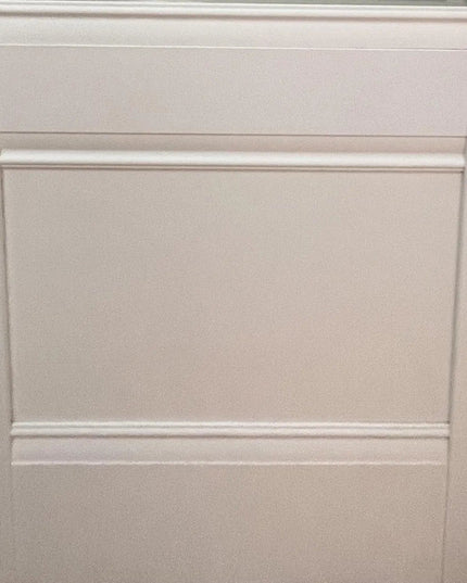 Ușă interior Valencia G White Silk Mat – cu sticlă mată decorativă și toc reglabil, complet echipată